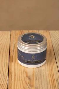 Image 3 de GOMMAGE CORPS RÉGÉNÉRANT OUD WOOD 150ml